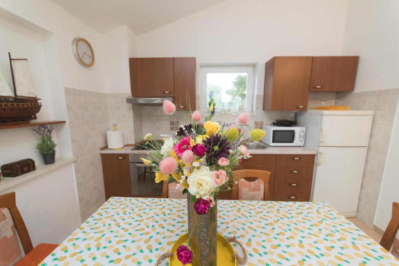 Apartmani Lenka อูกล์ยัน ภายนอก รูปภาพ
